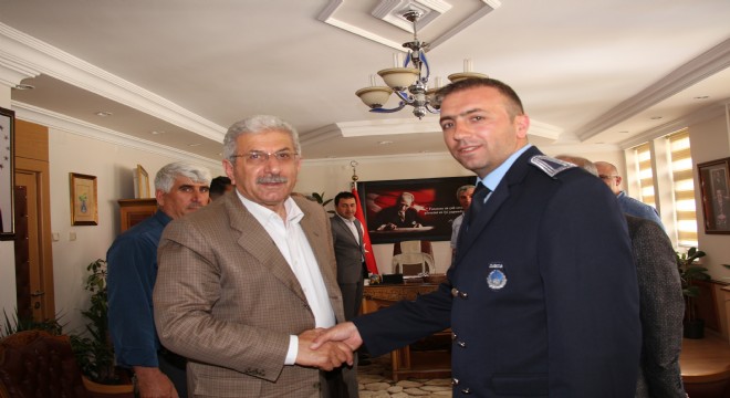 Başkan Taşçı personelle bayramlaştı 